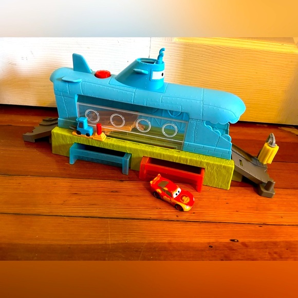 Other - Cars on the Road Color Changing Car Wash